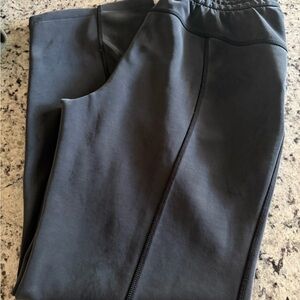 Lululemon Black Softstream